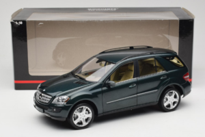 Mercedes ML W164 Green Metallic Minichamps 1:18 150034502 Kovina – slika 8 od 8