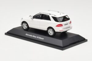Mercedes ML W166 Calcit White Minichamps 1:43 B66960062 Kovina – slika 3 od 4