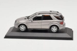 Mercedes ML63 AMG W164 Siva Metalik Minichamps 1:43 400034570 Kovina