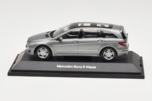 Mercedes R-Class W251 Palladium Silver Metallic Minichamps 1:43 B66960055 Kovina