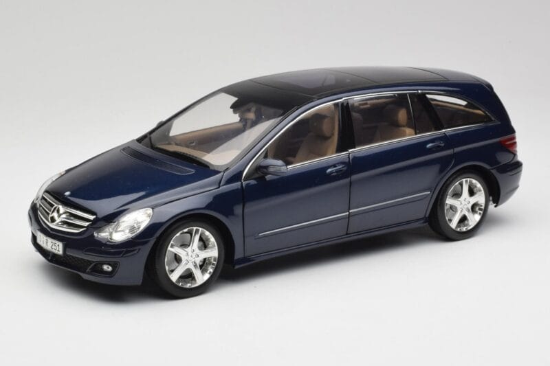 Mercedes R-Class W251 Tanzanit Modra Minichamps 1:18 150034600 Kovina