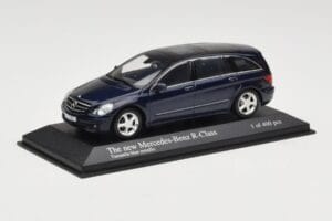 Mercedes R-Class W251 Tanzanite Blue Minichamps 1:43 B66962215 Kovina – slika 2 od 4