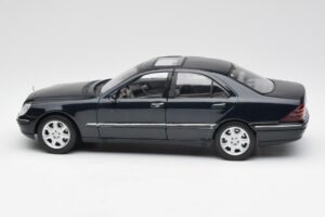 Mercedes S-Class W220 Moder Maisto 1:18 56051 Kovina – slika 4 od 8