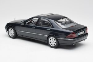 Mercedes S-Class W220 Moder Maisto 1:18 56051 Kovina – slika 7 od 8