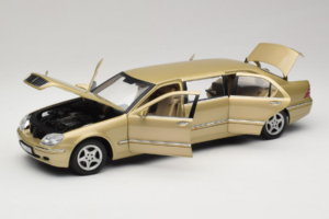 Mercedes S-Class W220 Pullman Gold Metallic Sun Star 1:18 4113 Kovina – slika 2 od 8