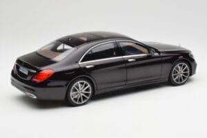 Mercedes S-Class W222 AMG Line Ruby Črn Metallic Norev 1:18 183483 Kovina – slika 3 od 8