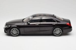 Mercedes S-Class W222 AMG Line Ruby Črn Metallic Norev 1:18 183483 Kovina – slika 4 od 8