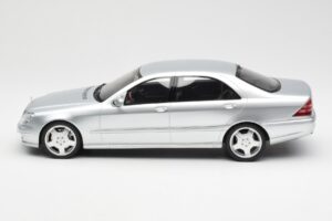 Mercedes AMG S55 W220 Srebrn Otto 1:18 OT292 Smola – slika 3 od 6