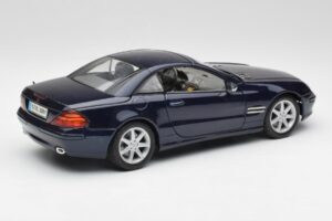 Mercedes SL 500 R230 Moder Maisto 1:18 B66962126 Kovina – slika 3 od 8