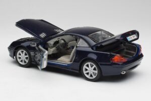 Mercedes SL 500 R230 Moder Maisto 1:18 B66962126 Kovina – slika 5 od 8