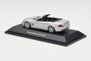 Mercedes SL 55 AMG R230 Srebrna Minichamps 1:43 B66962347 Kovina – slika 3 od 4