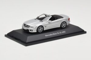 Mercedes SL 63 AMG R230 Silver Metallic Minichamps 1:43 B66960018 Kovina – slika 2 od 4