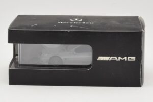 Mercedes SL 65 AMG R230 Srebrna Minichamps 1:43 B66960601 Kovina – slika 4 od 4