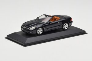 Mercedes SL R230 Črn Minichamps 1:43 B66961922 Kovina – slika 2 od 4