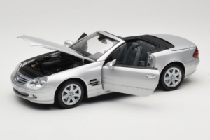 Mercedes SL R129 Srebrn Minichamps 1:18 B66962133 Kovina – slika 2 od 10