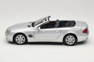 Mercedes SL R129 Srebrn Minichamps 1:18 B66962133 Kovina – slika 5 od 10