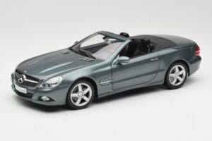 Mercedes SL R230 Amiant Green Minichamps 1:18 B66962389 Kovina