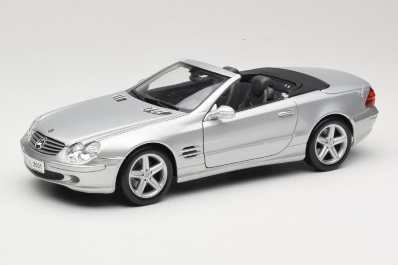 Mercedes SL R230 Srebrn Maisto 1:18 B66962125 Kovina