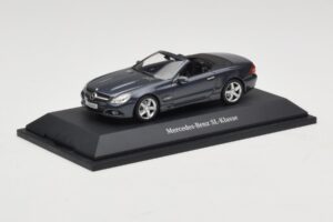 Mercedes SL R230 Tenorit Grey Metallic Minichamps 1:43 B66962392 Kovina – slika 2 od 4