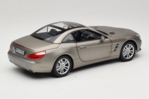 Mercedes SL500 R231 Dark Grey Matt Norev 1:18 183590 Kovina – slika 4 od 9