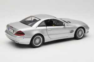 Mercedes SL55 AMG R230 Srebrna Maisto 1:18 36894 Kovina – slika 3 od 8