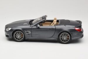 Mercedes SL65 AMG Black Series R230 Matte Black Maisto 1:18 36198 Kovina – slika 4 od 8