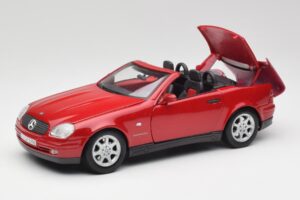 Mercedes SLK 230 R170 Rdeč Maisto 1:18 56023 Kovina – slika 2 od 9