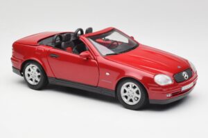 Mercedes SLK 230 R170 Rdeč Maisto 1:18 56023 Kovina – slika 7 od 9