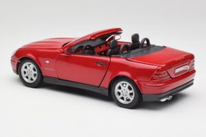 Mercedes SLK 230 R170 Rdeč Maisto 1:18 56023 Kovina – slika 8 od 9