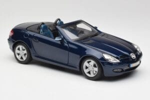 Mercedes SLK R171 Moder Maisto 1:18 B66962190 Kovina – slika 6 od 8