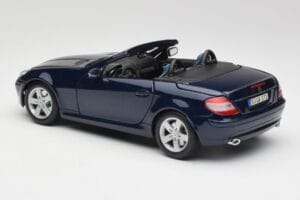 Mercedes SLK R171 Moder Maisto 1:18 B66962190 Kovina – slika 7 od 8