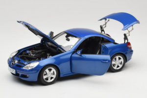 Mercedes SLK R171 Blue Metallic Minichamps 1:18 100033131 Kovina – slika 2 od 11