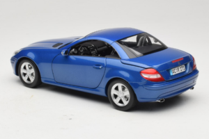 Mercedes SLK R171 Blue Metallic Minichamps 1:18 100033131 Kovina – slika 10 od 11