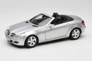 Mercedes SLK R171 Srebrn Minichamps 1:18 B66962318 Kovina