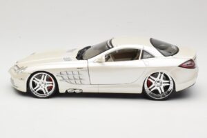 Mercedes SLR McLaren C199 Bel Maisto 1:18 31068 Kovina – slika 4 od 8