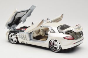 Mercedes SLR McLaren C199 Bel Maisto 1:18 31068 Kovina – slika 5 od 8