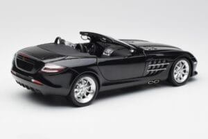 Mercedes SLR McLaren Roadster R199 Crystal Galaxit Črn Minichamps 1:18 B66961004 Kovina – slika 3 od 8