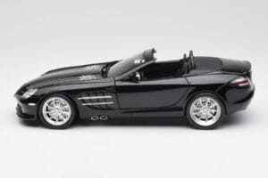 Mercedes SLR McLaren Roadster R199 Crystal Galaxit Črn Minichamps 1:18 B66961004 Kovina – slika 4 od 8