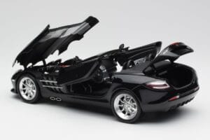 Mercedes SLR McLaren Roadster R199 Crystal Galaxit Črn Minichamps 1:18 B66961004 Kovina – slika 5 od 8