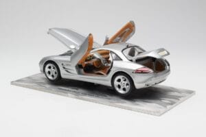 Mercedes SLR Vision Srebrn Omejena Izdaja Z Aluminijasto Osnovo Bburago 1:18 B66962102 Kovina – slika 5 od 8