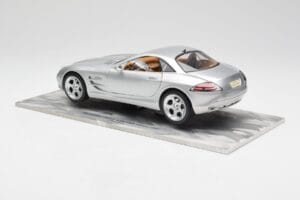 Mercedes SLR Vision Srebrn Omejena Izdaja Z Aluminijasto Osnovo Bburago 1:18 B66962102 Kovina – slika 7 od 8