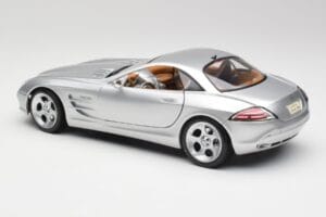 Mercedes SLR Vision Liquid Srebrna Maisto 1:18 B66962101 Kovina – slika 7 od 8