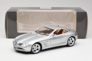 Mercedes SLR Vision Liquid Srebrna Maisto 1:18 B66962101 Kovina – slika 8 od 8