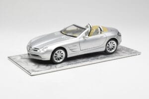 Mercedes SLR Vision Roadster Liquid Srebrna Maisto 1:18 B66963208 Kovina