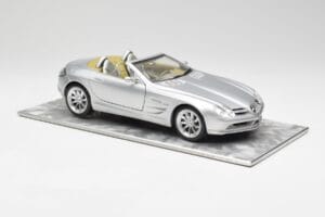 Mercedes SLR Vision Roadster Liquid Srebrna Maisto 1:18 B66963208 Kovina – slika 6 od 8
