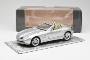 Mercedes SLR Vision Roadster Liquid Srebrna Maisto 1:18 B66963208 Kovina – slika 8 od 8