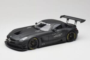 Mercedes AMG SLS C197 GT3 45 Let Driving Performance Minichamps 1:18 151133100 Kovina