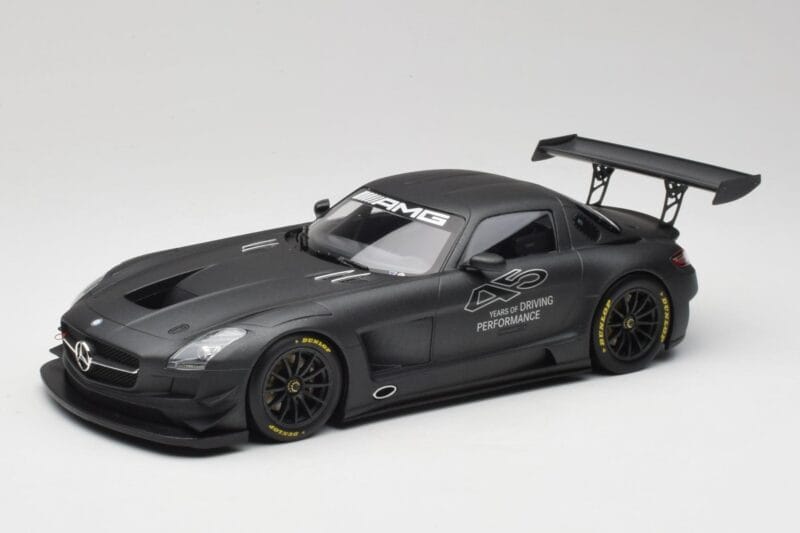 Mercedes AMG SLS C197 GT3 45 Let Driving Performance Minichamps 1:18 151133100 Kovina