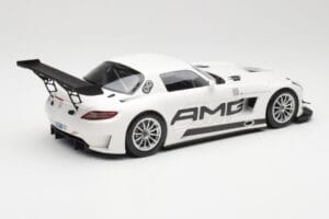 Mercedes AMG SLS C197 GT3 Street Bel Minichamps 1:18 151123107 Kovina – slika 2 od 6