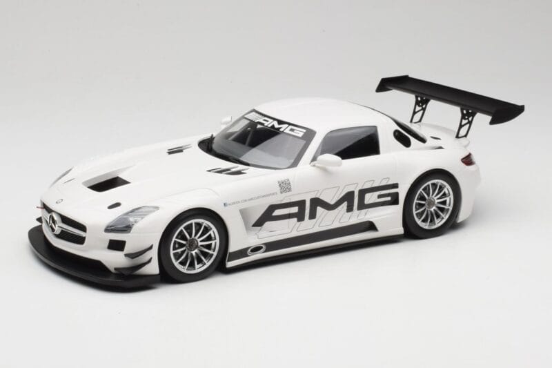 Mercedes AMG SLS C197 GT3 Street Bel Minichamps 1:18 151123107 Kovina